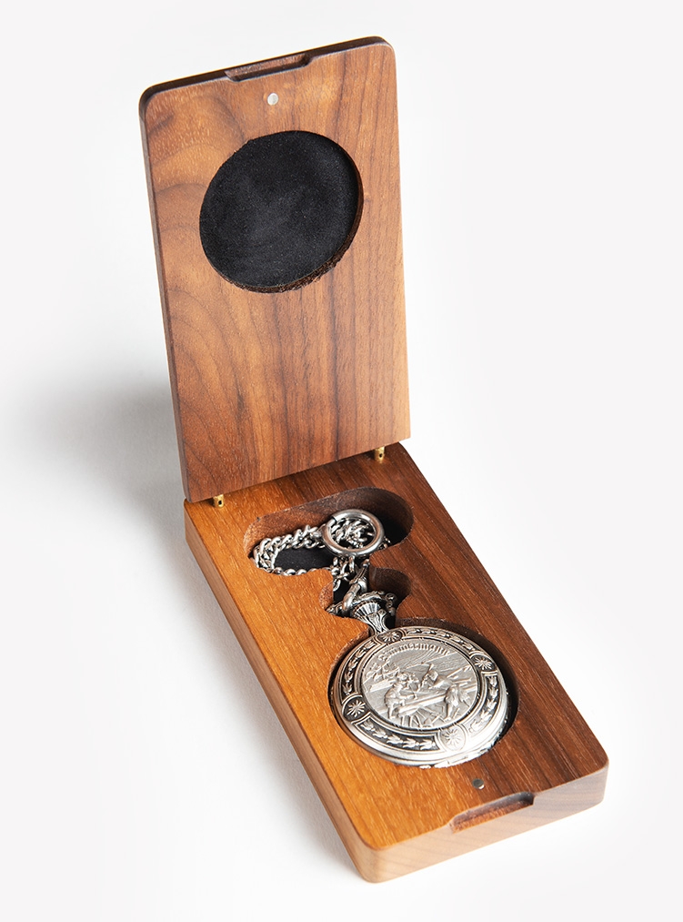 Taschenuhr Zimmermann mit Uhrkette in Holzschachtel